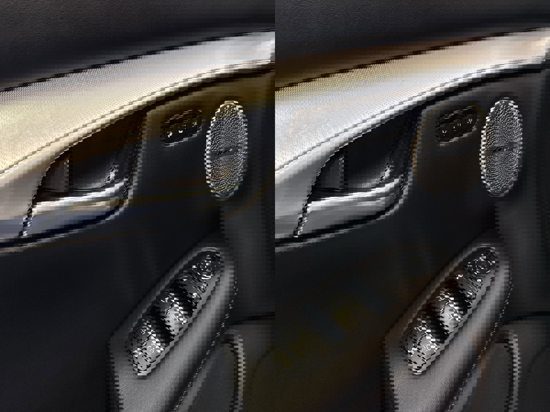 Certified 2022 INFINITI QX50 Essential image 13