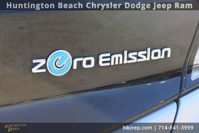 Used 2022 Nissan Leaf SV image 6