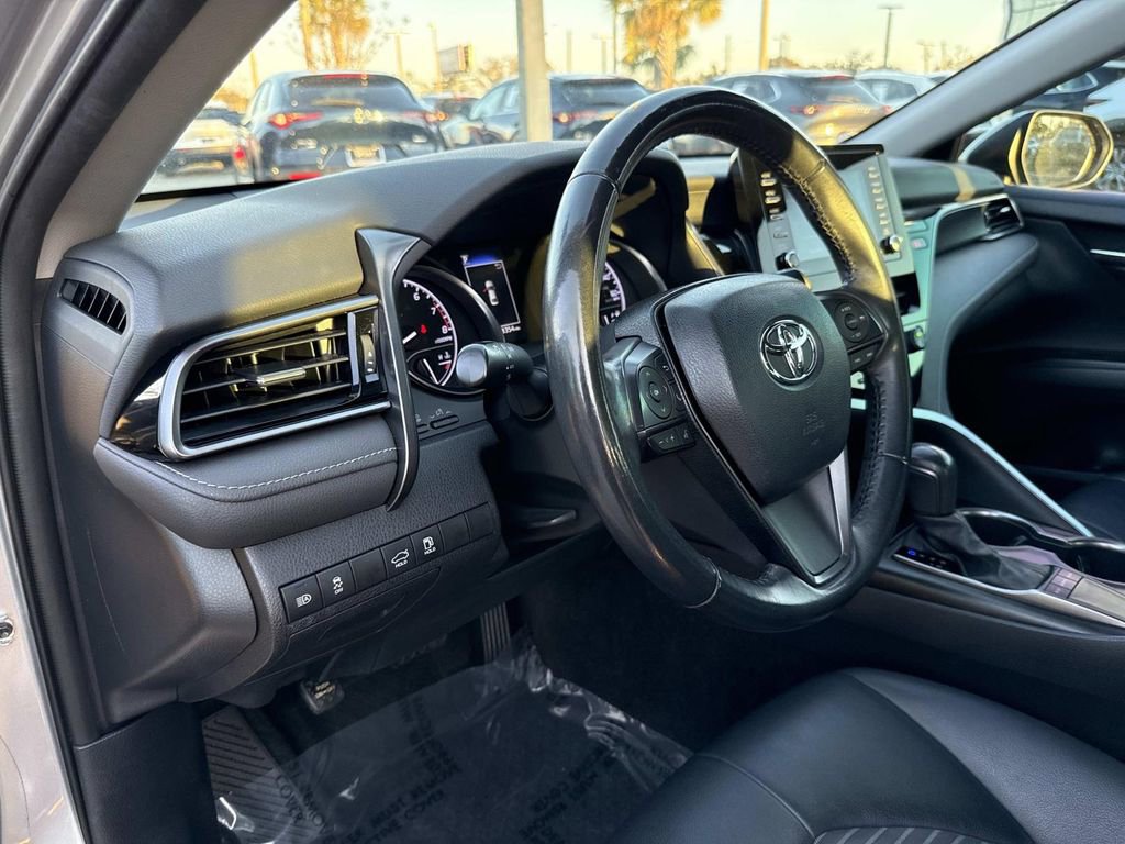 Used 2022 Toyota Camry SE image 25