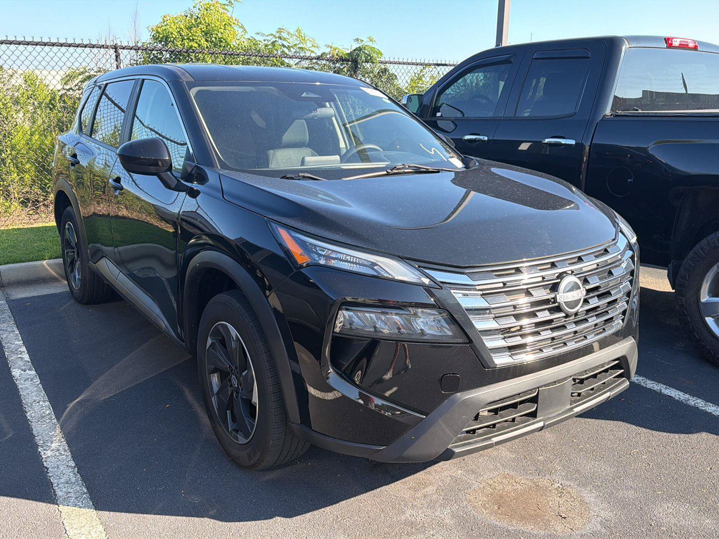Used 2024 Nissan Rogue SV AWD/4WD image 6