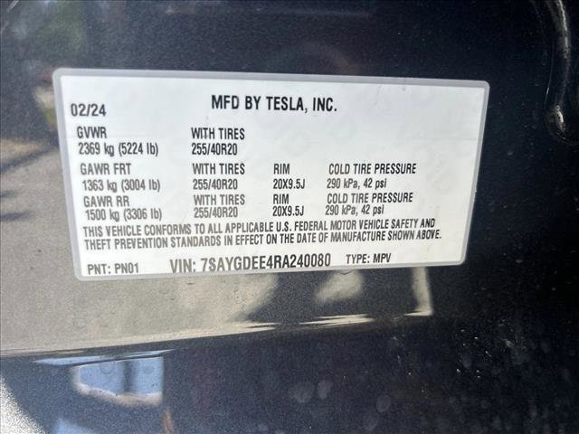 Used 2024 Tesla Model Y Long Range AWD/4WD image 21