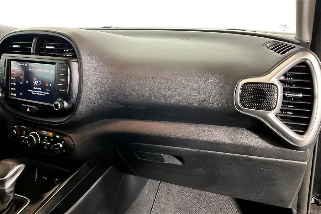 Used 2024 Kia Soul LX w/ Option Group 015 image 12