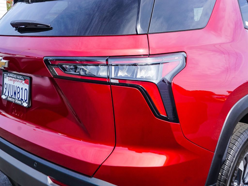 Used 2026 Chevrolet Equinox LT w/ Safety and Technology Package image 7