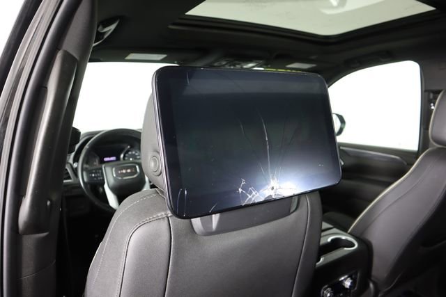 Used 2021 GMC Yukon XL SLT w/ SLT Premium Package image 60