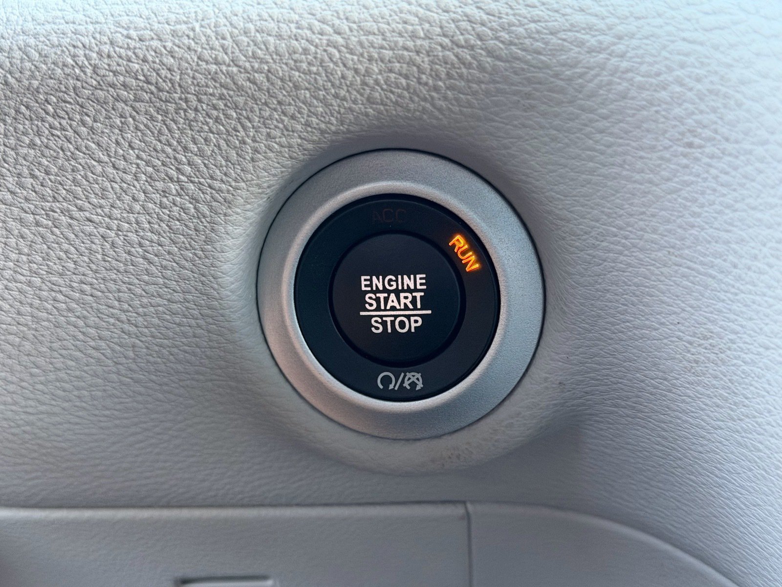 Used 2021 Chrysler Pacifica Touring-L FWD image 31
