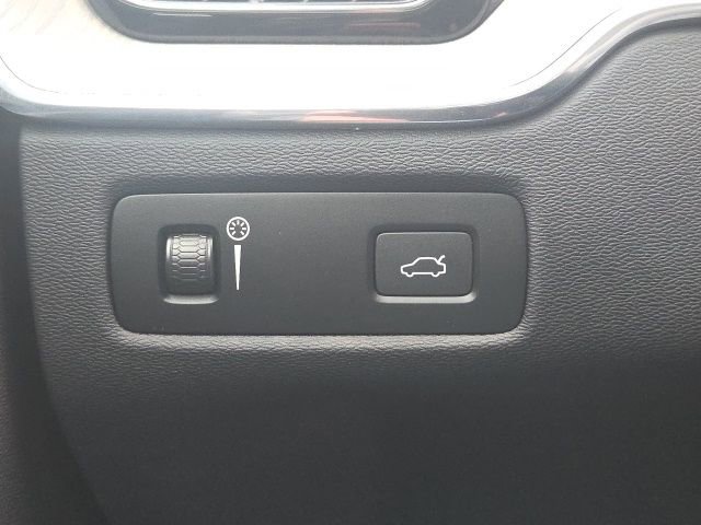 Used 2021 Volvo XC60 T5 Inscription image 34