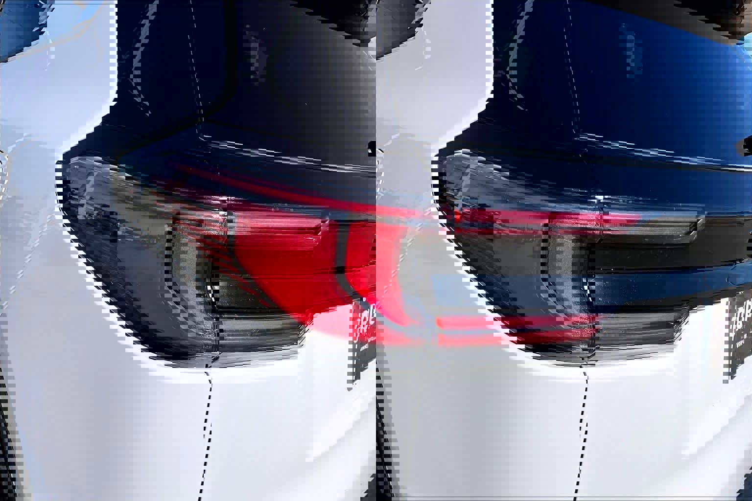 Certified 2024 GMC Acadia Elevation image 55