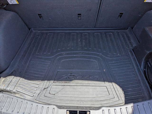 Used 2014 Ford Focus Titanium FWD image 6