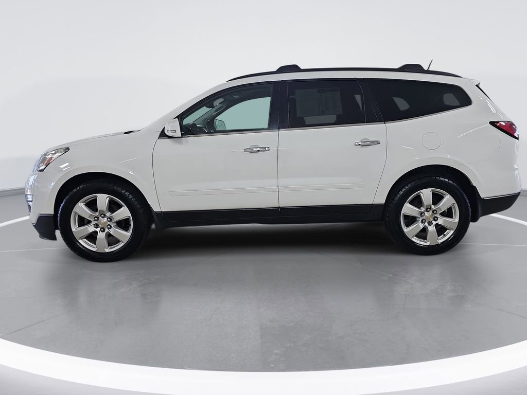 Used 2017 Chevrolet Traverse LT w/ Style and Technology Package image 7