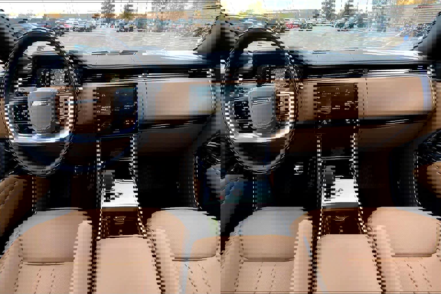 New 2025 Land Rover Range Rover Long Wheelbase SE image 5