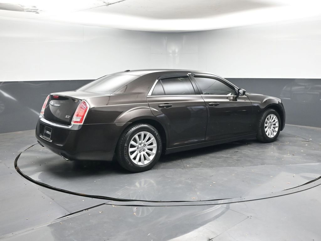 Used 2013 Chrysler 300 Base image 5