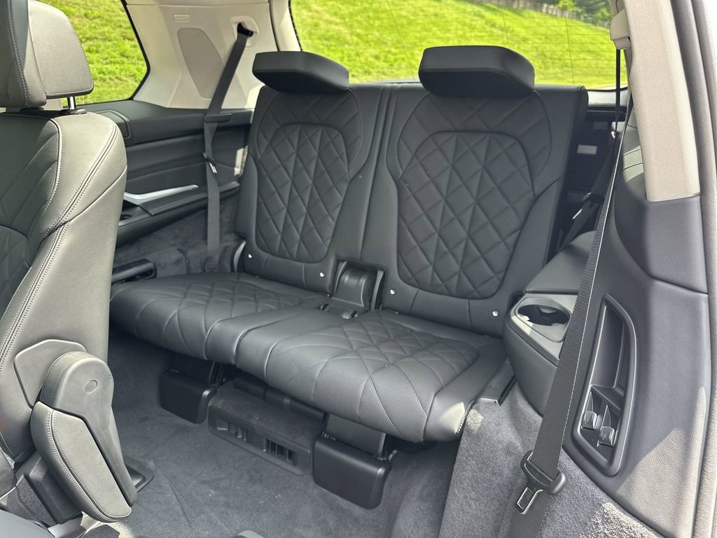 Used 2025 BMW X7 xDrive40i image 50