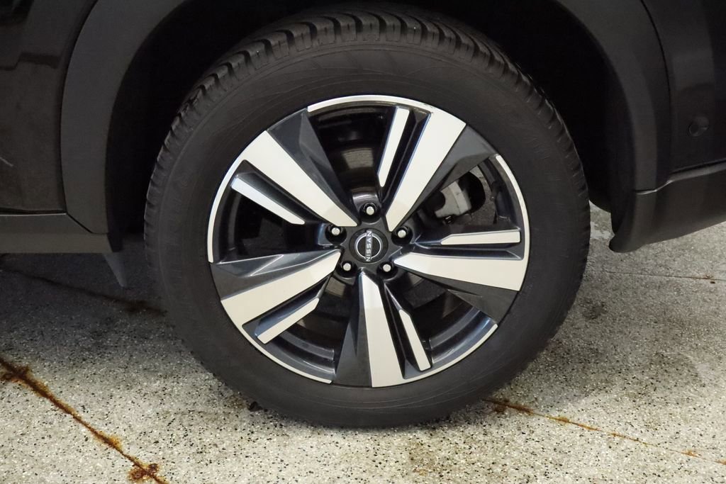 Used 2024 Nissan Rogue SL image 16