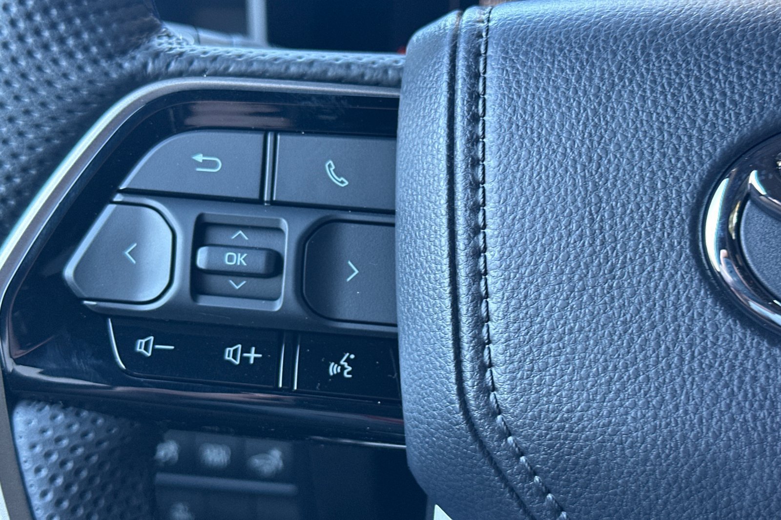 New 2026 Toyota Tundra Platinum AWD/4WD image 26