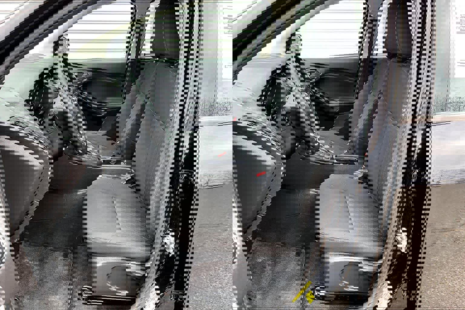 Used 2017 Ford Focus S image 9