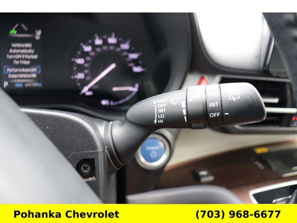 Used 2022 Toyota Sienna XLE image 11