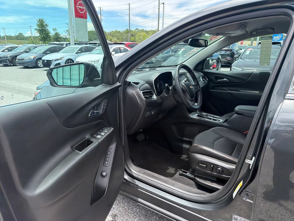 Used 2021 Chevrolet Equinox LT FWD image 18