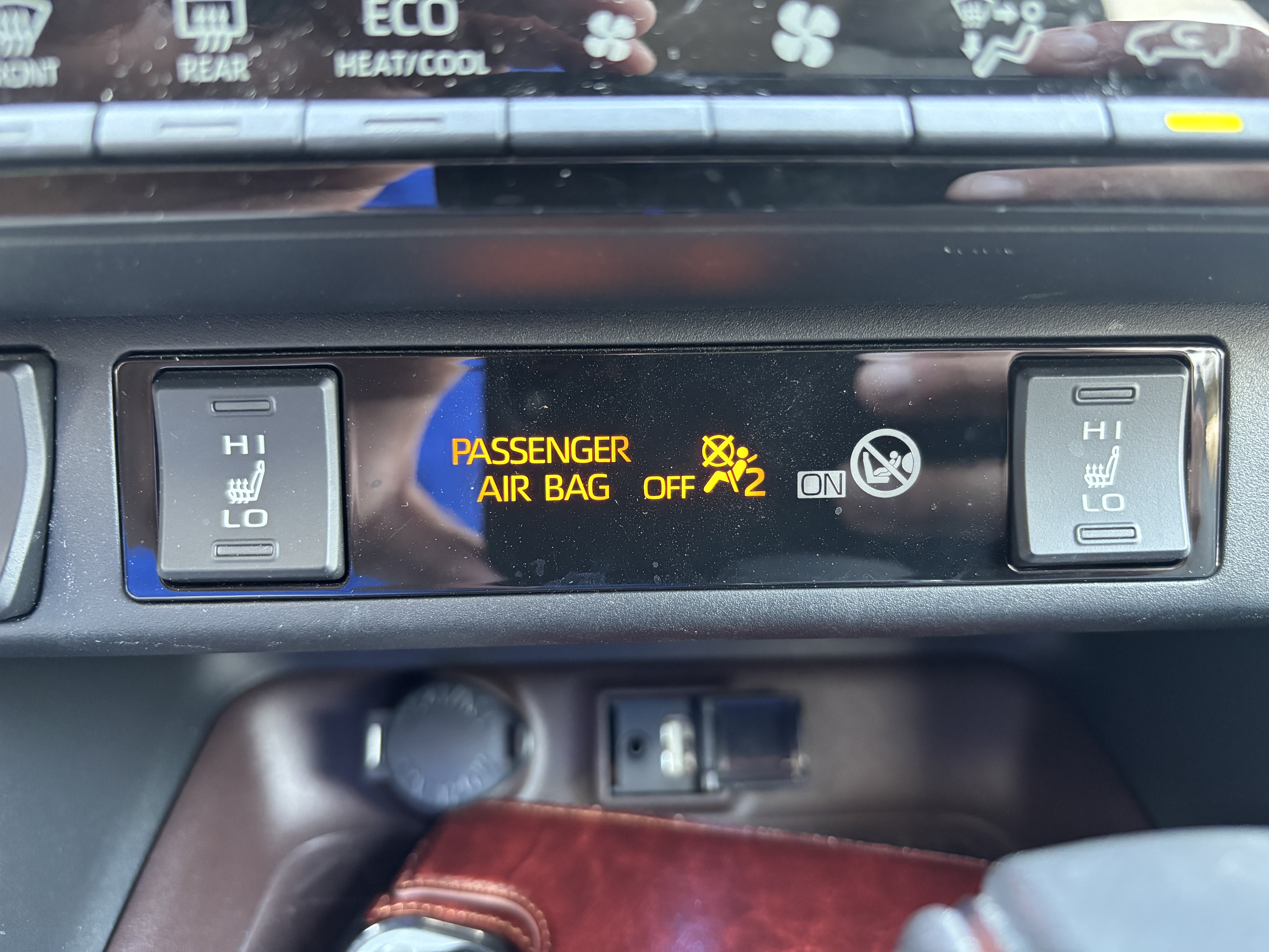 Used 2019 Toyota RAV4 Limited w/ Protection Package AWD/4WD image 28