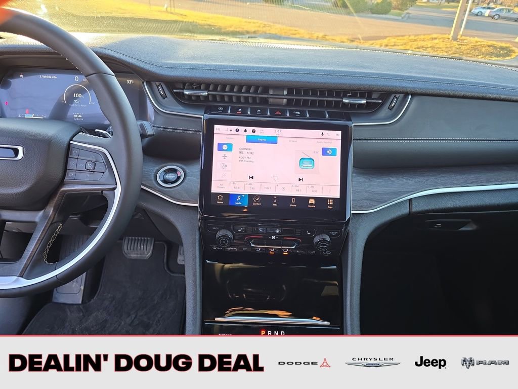 Used 2025 Jeep Grand Cherokee Limited w/ Trailer Tow Package image 19