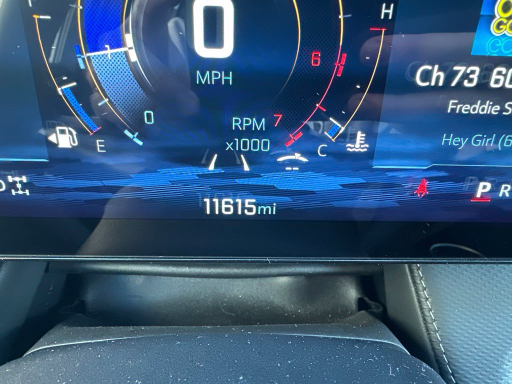 Used 2025 Chevrolet Equinox LT AWD/4WD image 3