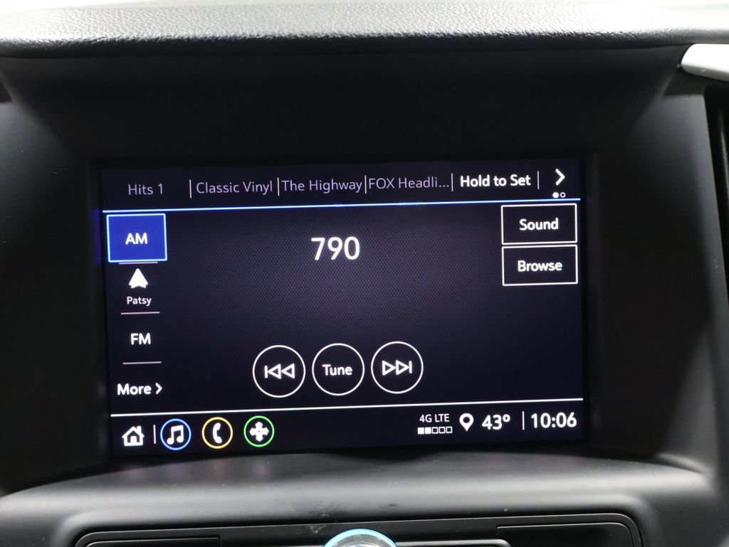 Used 2024 GMC Terrain SLE image 24