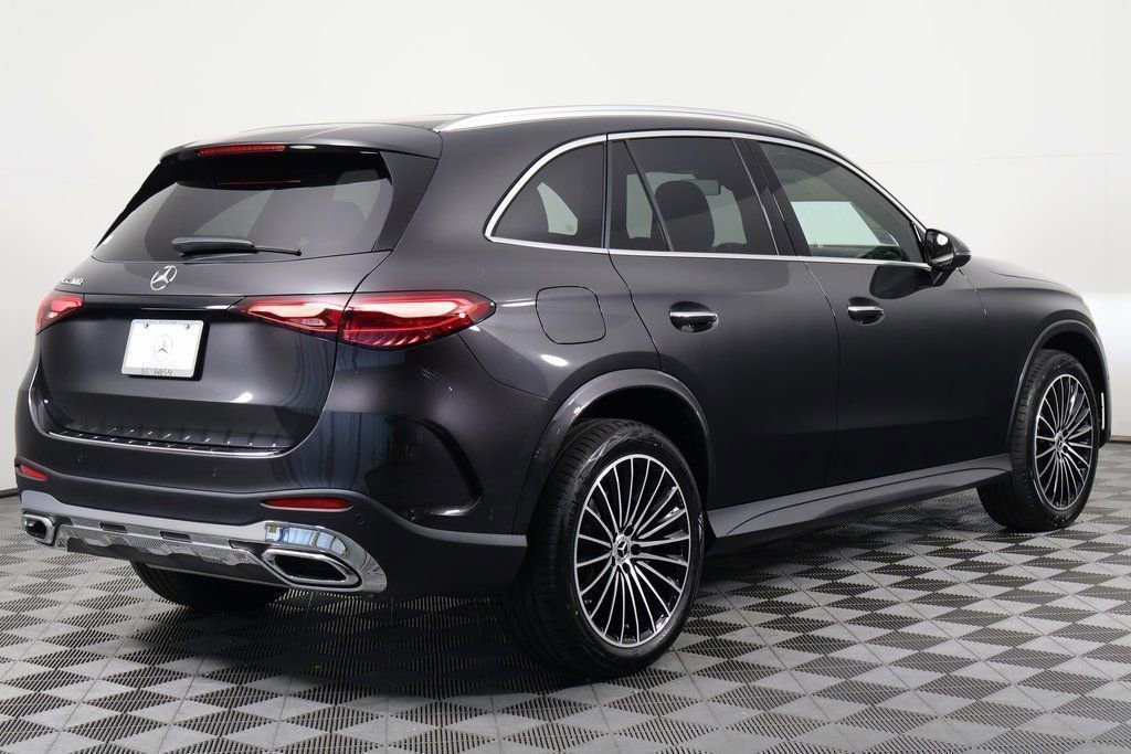 New 2026 Mercedes-Benz GLC 300 image 2