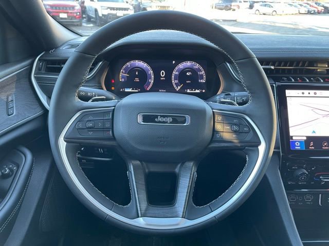 Used 2025 Jeep Grand Cherokee L Limited image 15