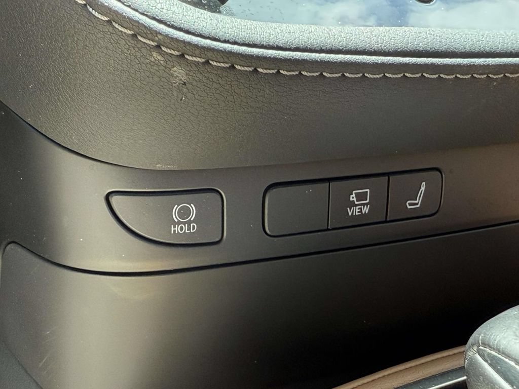 Used 2023 Lexus LS 500 AWD w/ Luxury Package image 24