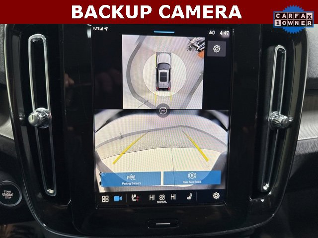 Used 2025 Volvo XC40 B5 Plus image 3