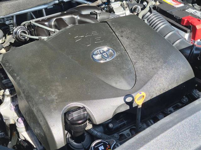 Used 2021 Toyota Highlander LE FWD image 22