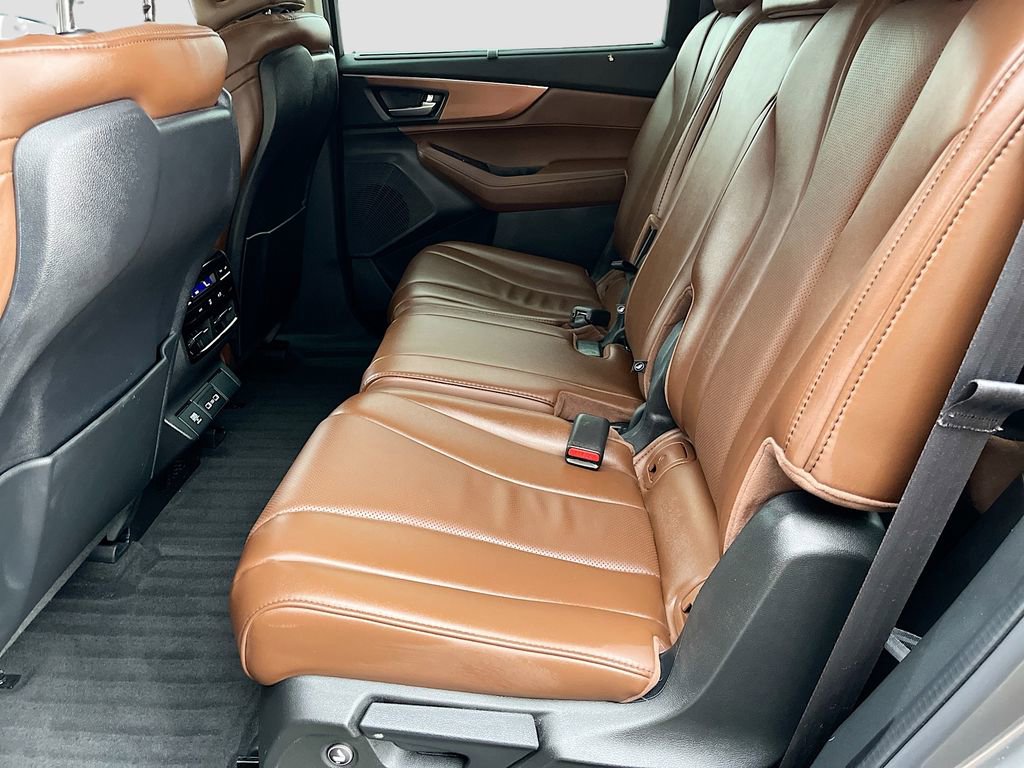 Used 2024 Acura MDX SH-AWD w/ Technology Package image 26