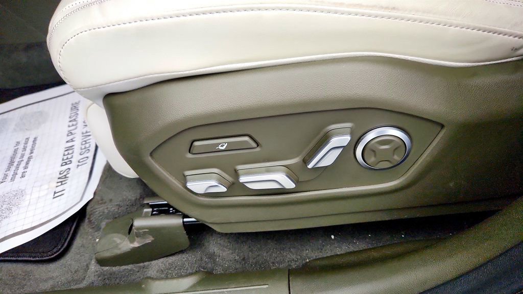 Used 2024 Hyundai Santa Fe Calligraphy FWD image 12