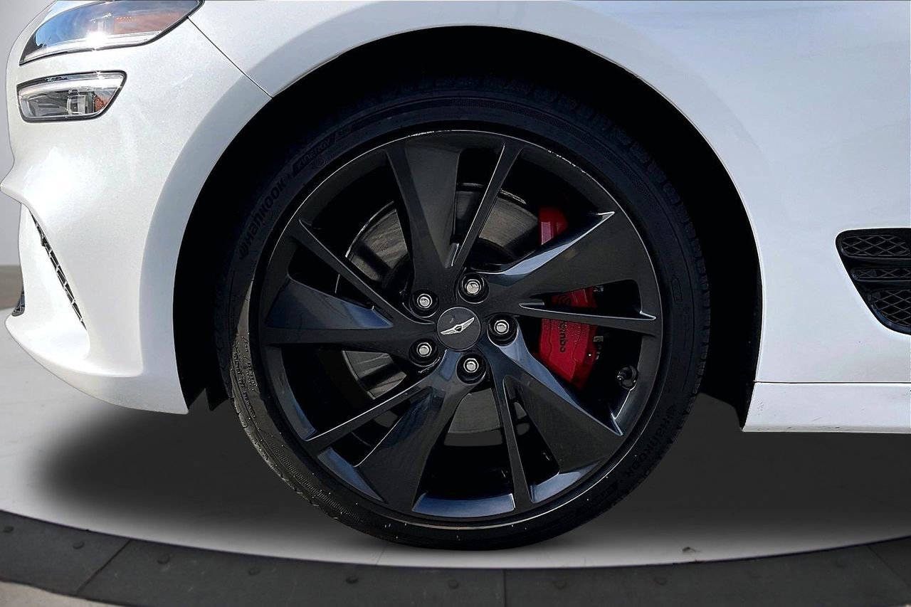 Used 2023 Genesis G70 3.3T w/ Sport Prestige Package image 35