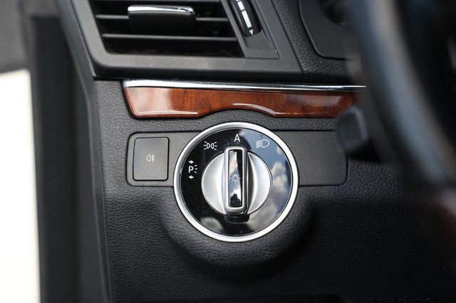 Used 2011 Mercedes-Benz E 550 Cabriolet w/ Premium 2 Pkg image 48