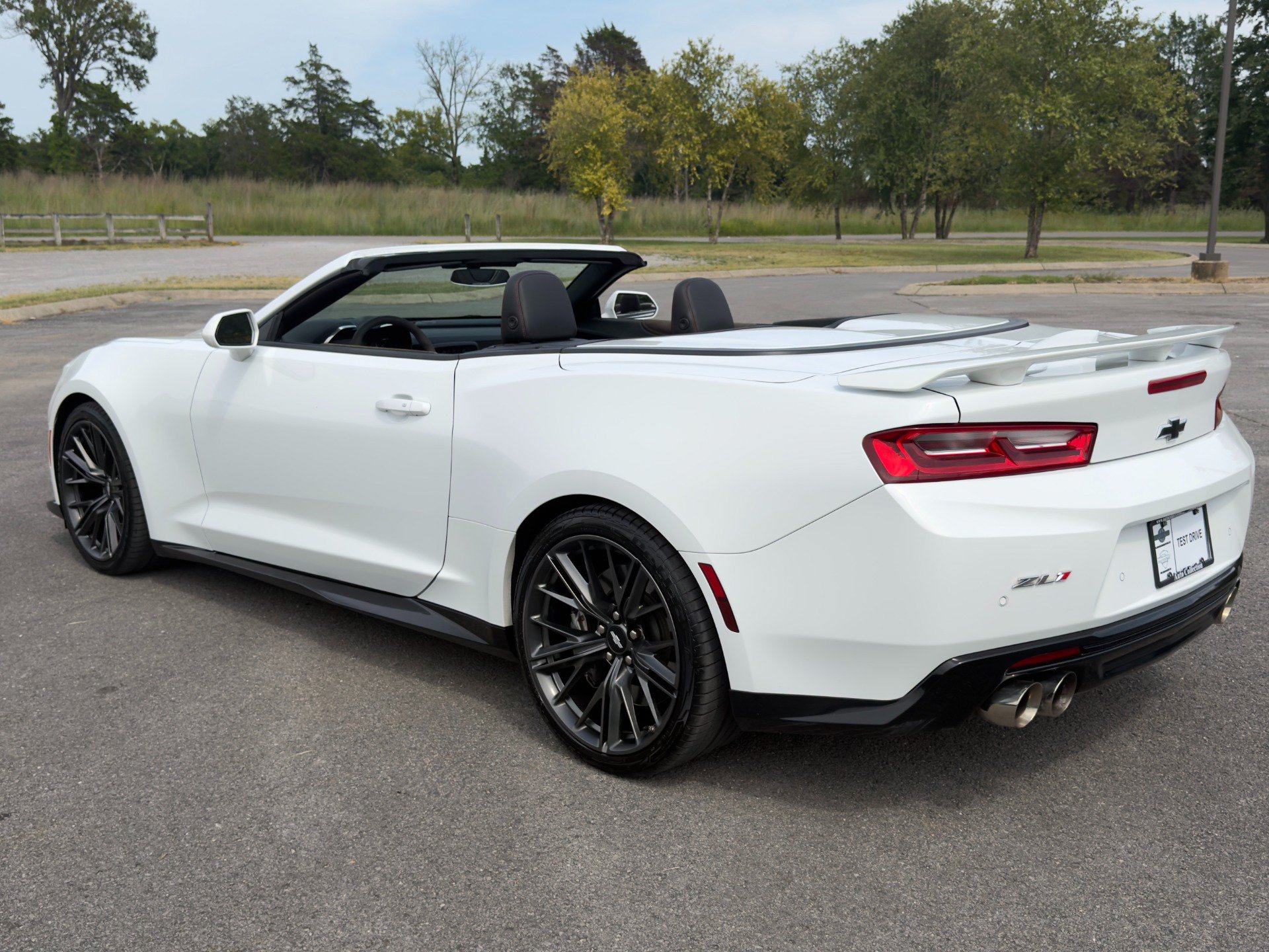 Used 2017 Chevrolet Camaro ZL1 RWD image 4