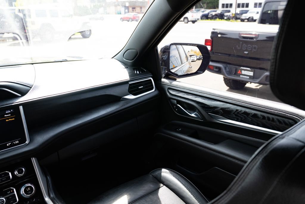 Used 2021 GMC Yukon Denali w/ Denali Premium Package AWD/4WD image 10