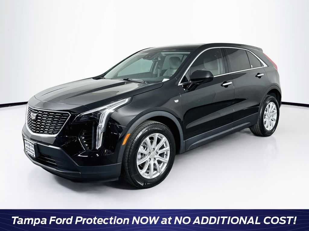 Used 2022 Cadillac XT4 Luxury w/ Cold Weather Package AWD/4WD image 1