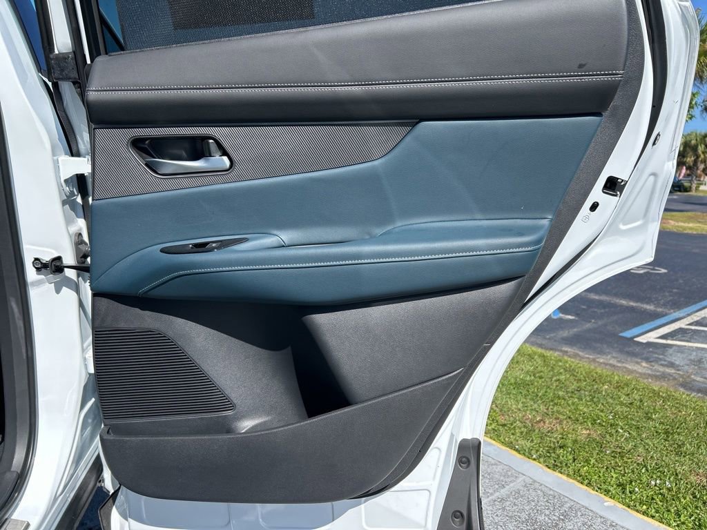 Used 2025 Nissan Murano Platinum w/ Cargo Package image 41