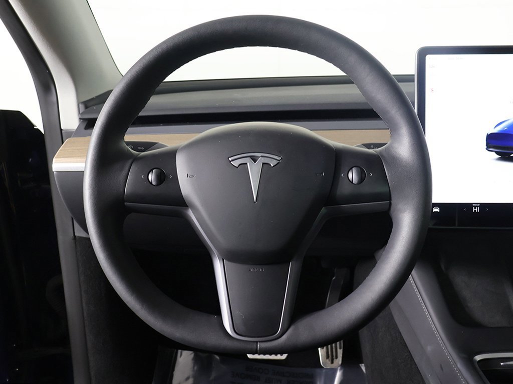 Used 2023 Tesla Model Y Long Range image 31