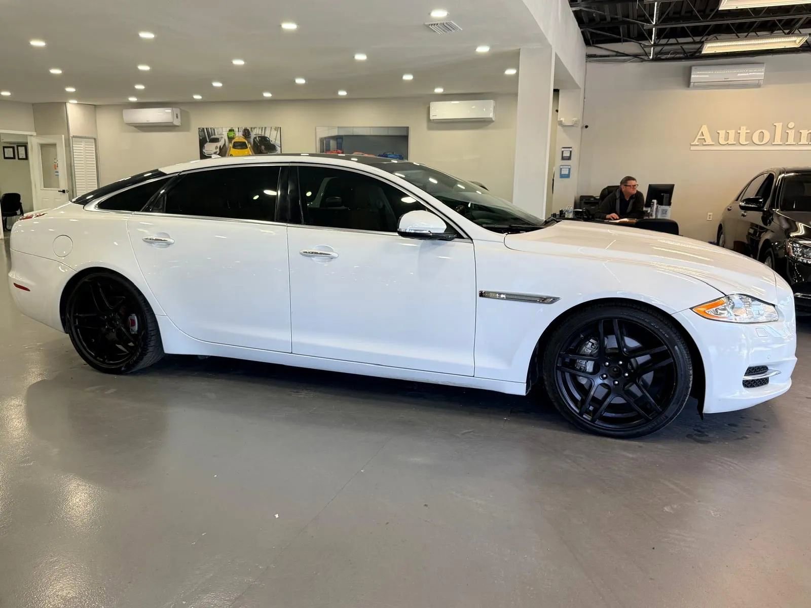 Used 2015 Jaguar XJ L Portfolio image 7