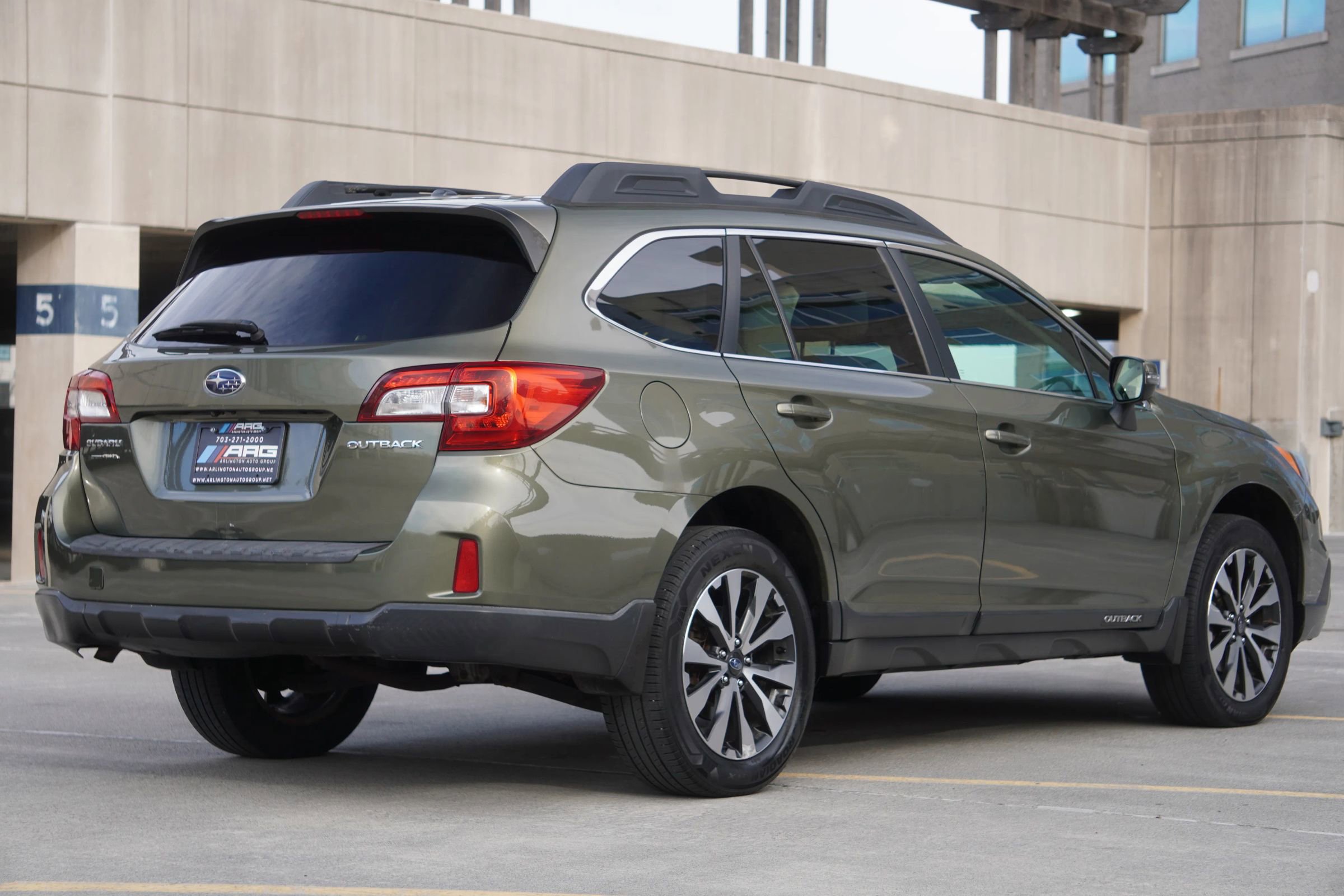 Used 2015 Subaru Outback 2.5i Limited image 14