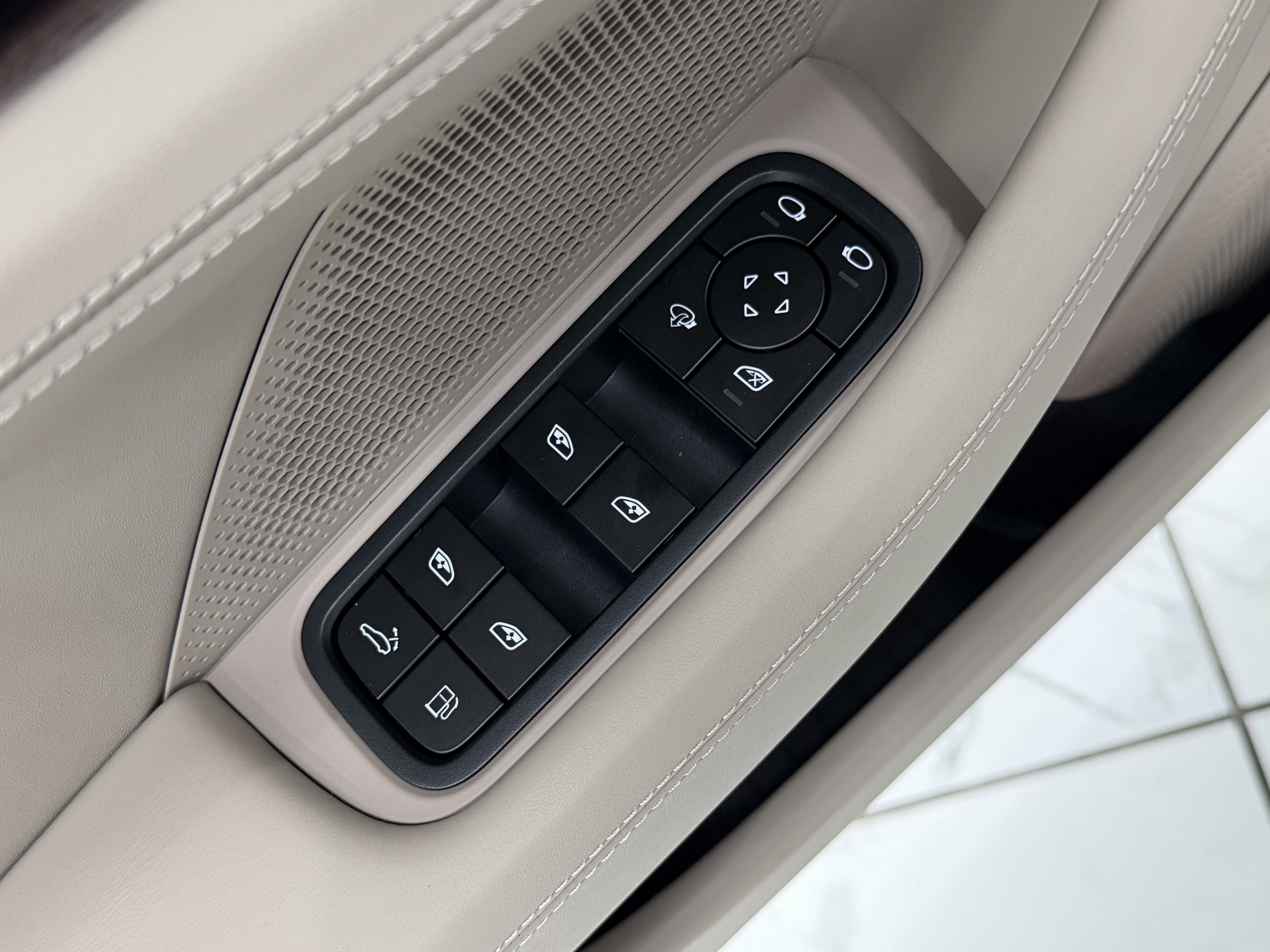 New 2026 Porsche Panamera 4 image 28