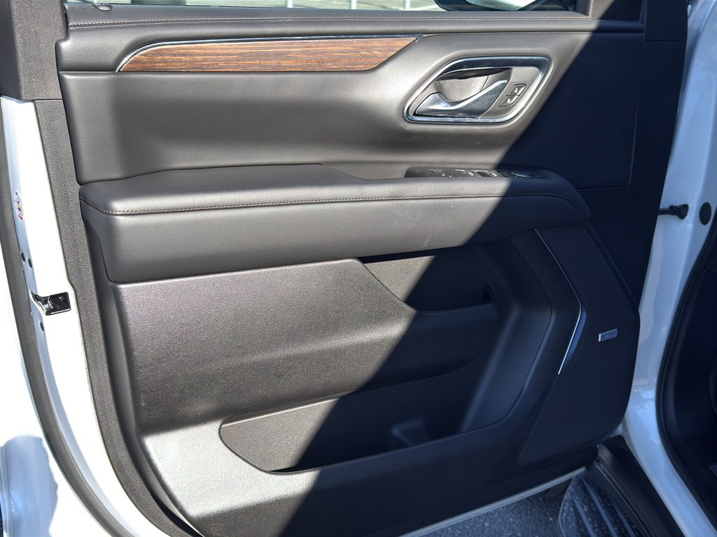 Used 2024 Chevrolet Tahoe High Country image 9