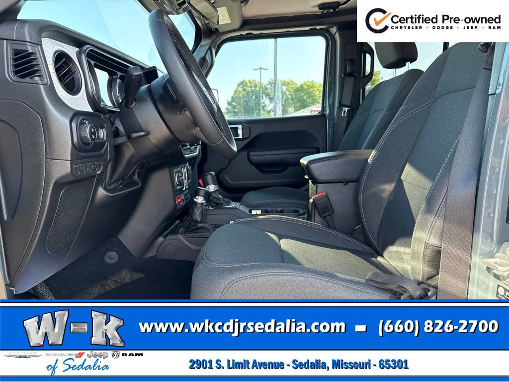 Certified 2025 Jeep Gladiator Sport AWD/4WD image 19