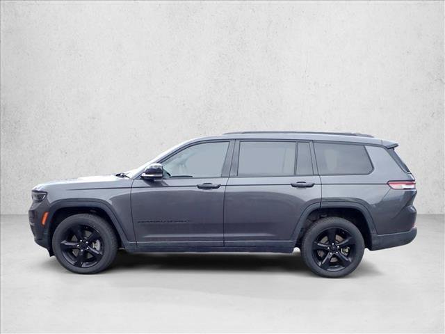 Used 2022 Jeep Grand Cherokee L Limited w/ Black Appearance Package AWD/4WD image 2