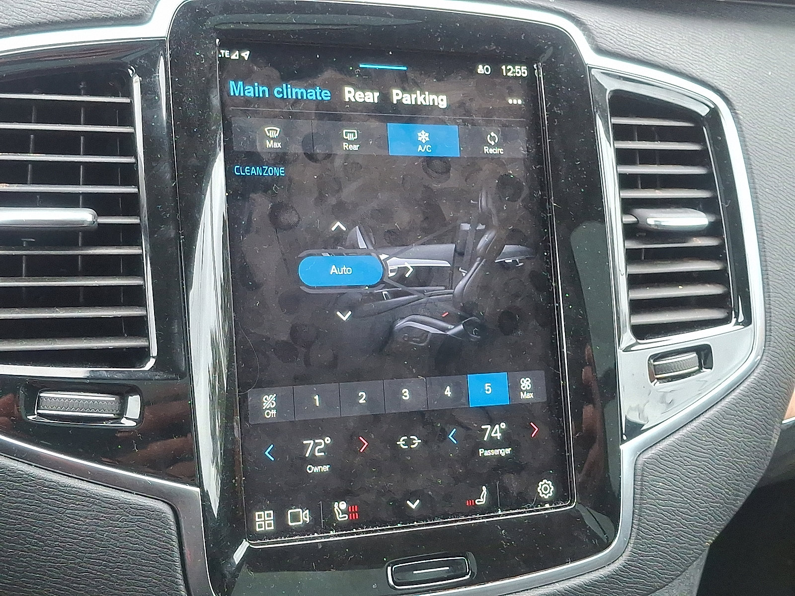 Certified 2023 Volvo XC90 T8 Plus w/ Protection Package Premier image 16