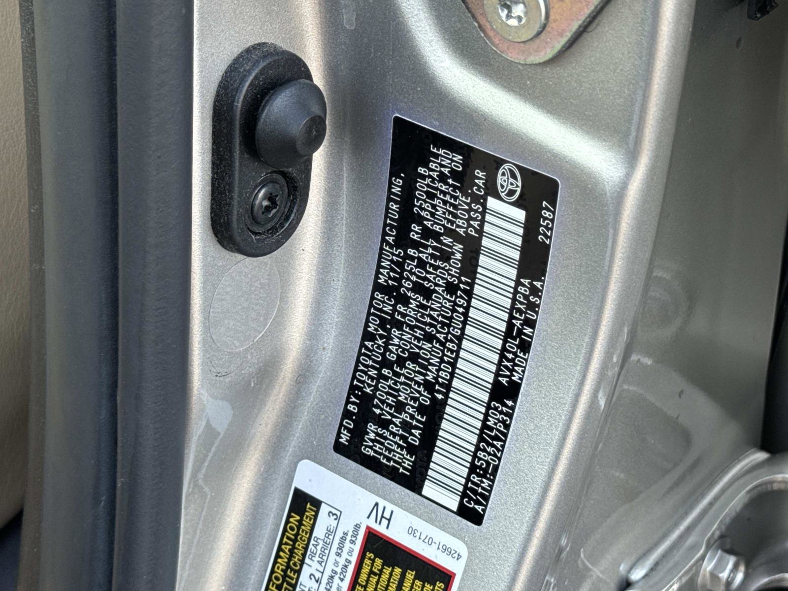 Used 2016 Toyota Avalon Limited w/ Toyota Safety Sense Package image 32