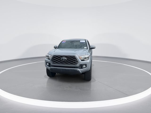 Used 2021 Toyota Tacoma TRD Off-Road w/ Technology Package RWD image 2
