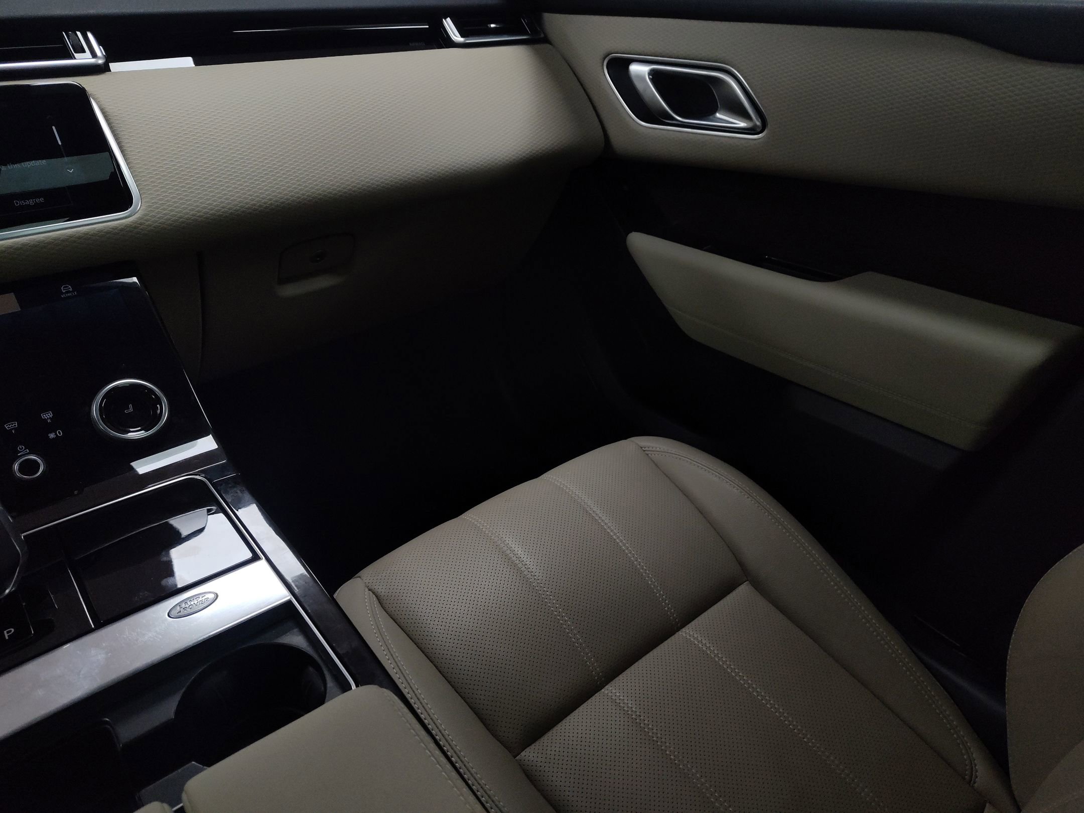 Used 2023 Land Rover Range Rover Velar R-Dynamic S image 27