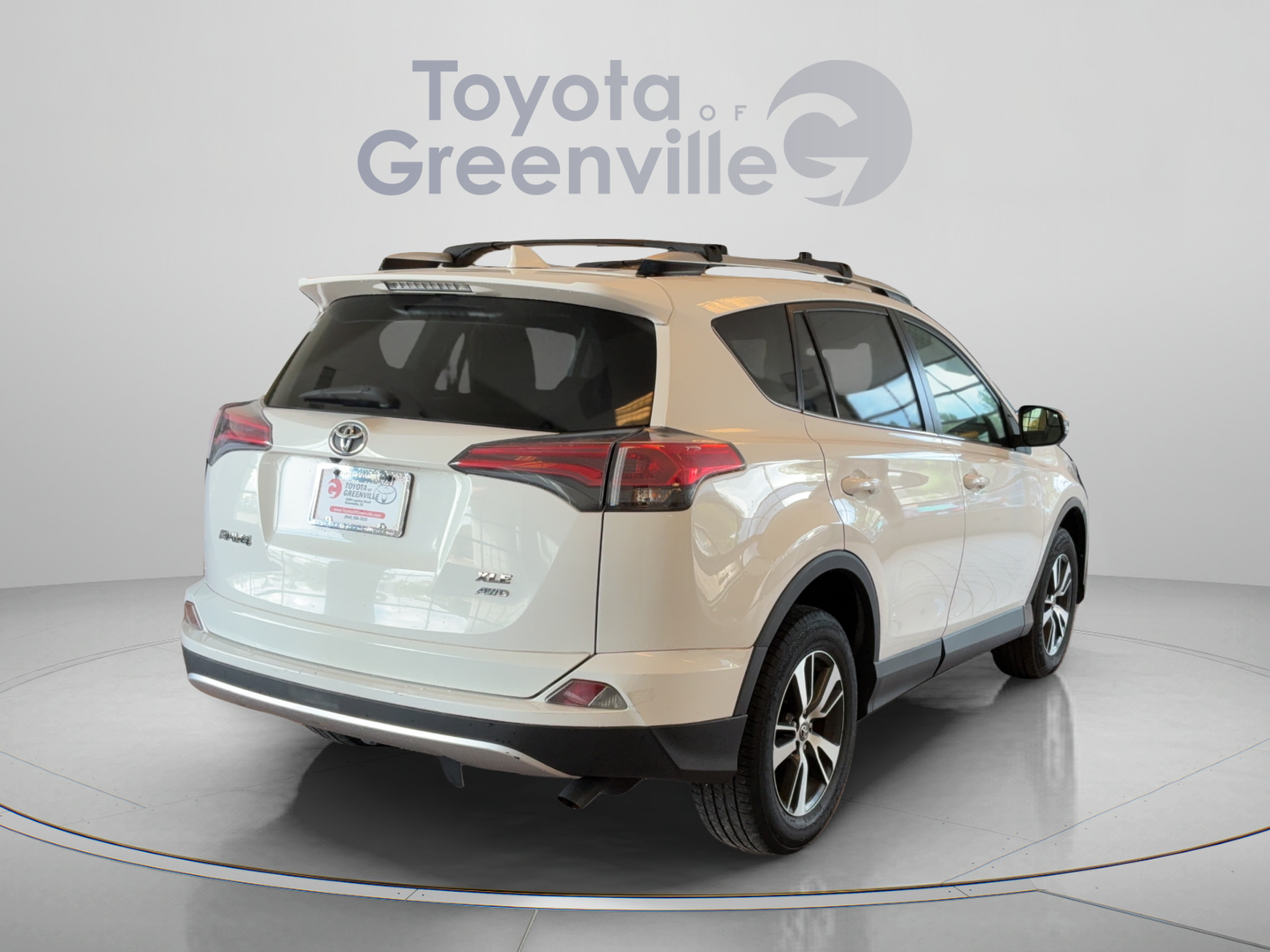 Used 2016 Toyota RAV4 XLE AWD/4WD image 6